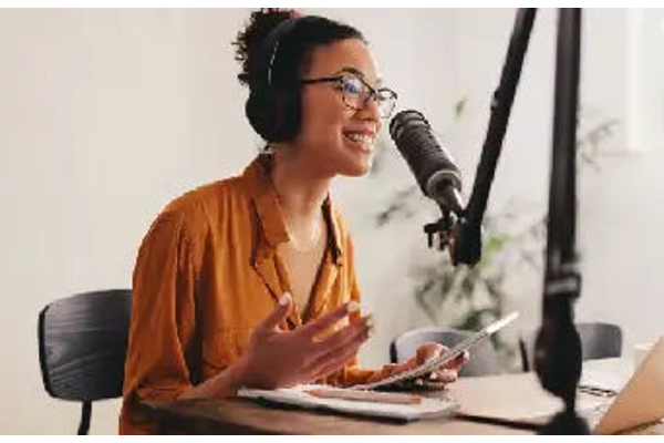 Top 5 Podcasts About Gut Health and Wellness